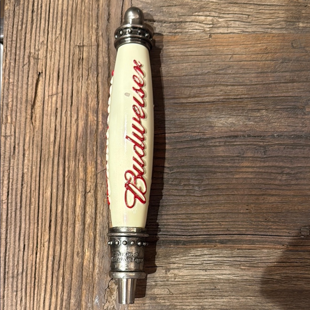 Budweiser Cream Tap Handle with Red Script - Picture 3 of 4